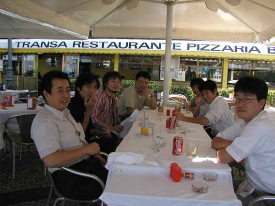 Restaurant�ł����炷���҂�